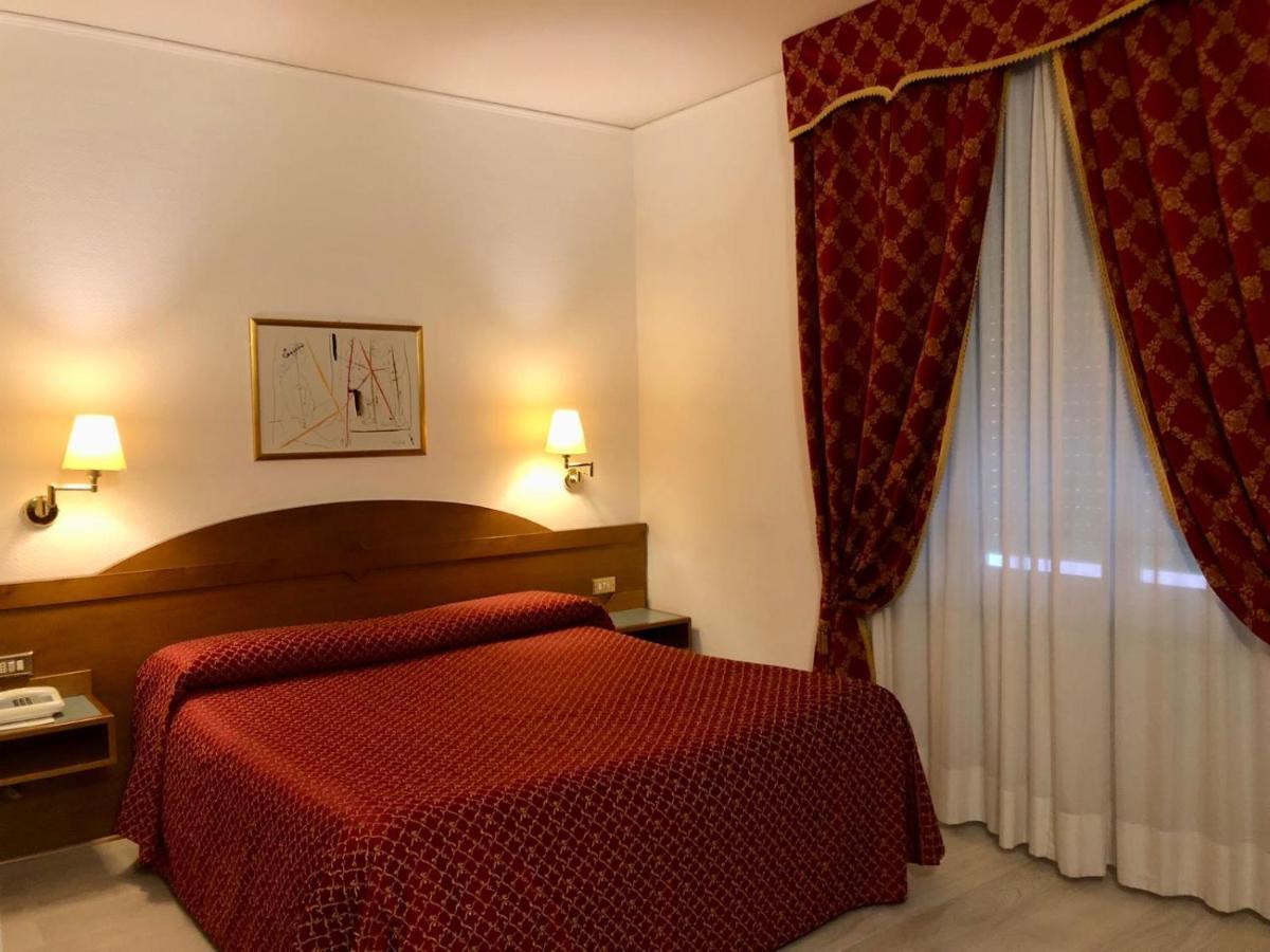 Hotel Arcadia Macerata Exterior photo